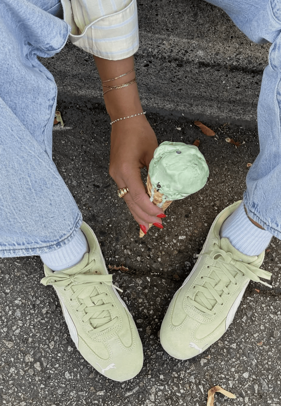 Este es el nuevo color de moda que deberían tener tus zapatillas. Imagen: @kearachung