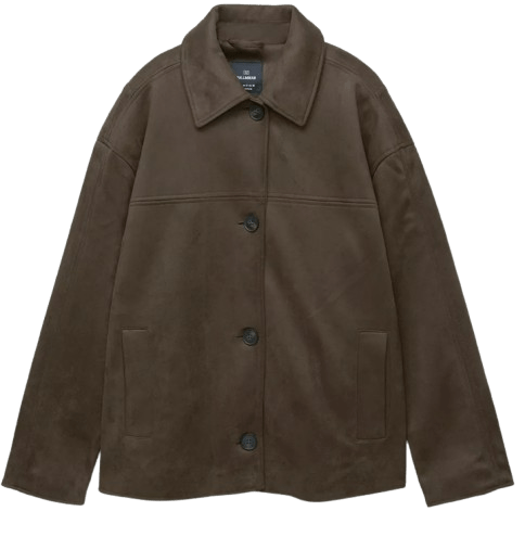 Chaqueta de ante marrón de Pull&Bear.