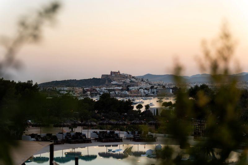 CLAP HOUSE atardecer Ibiza