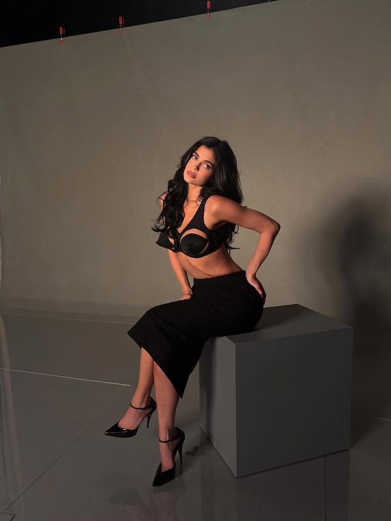 Kylie Jenner con conjunto de Khy