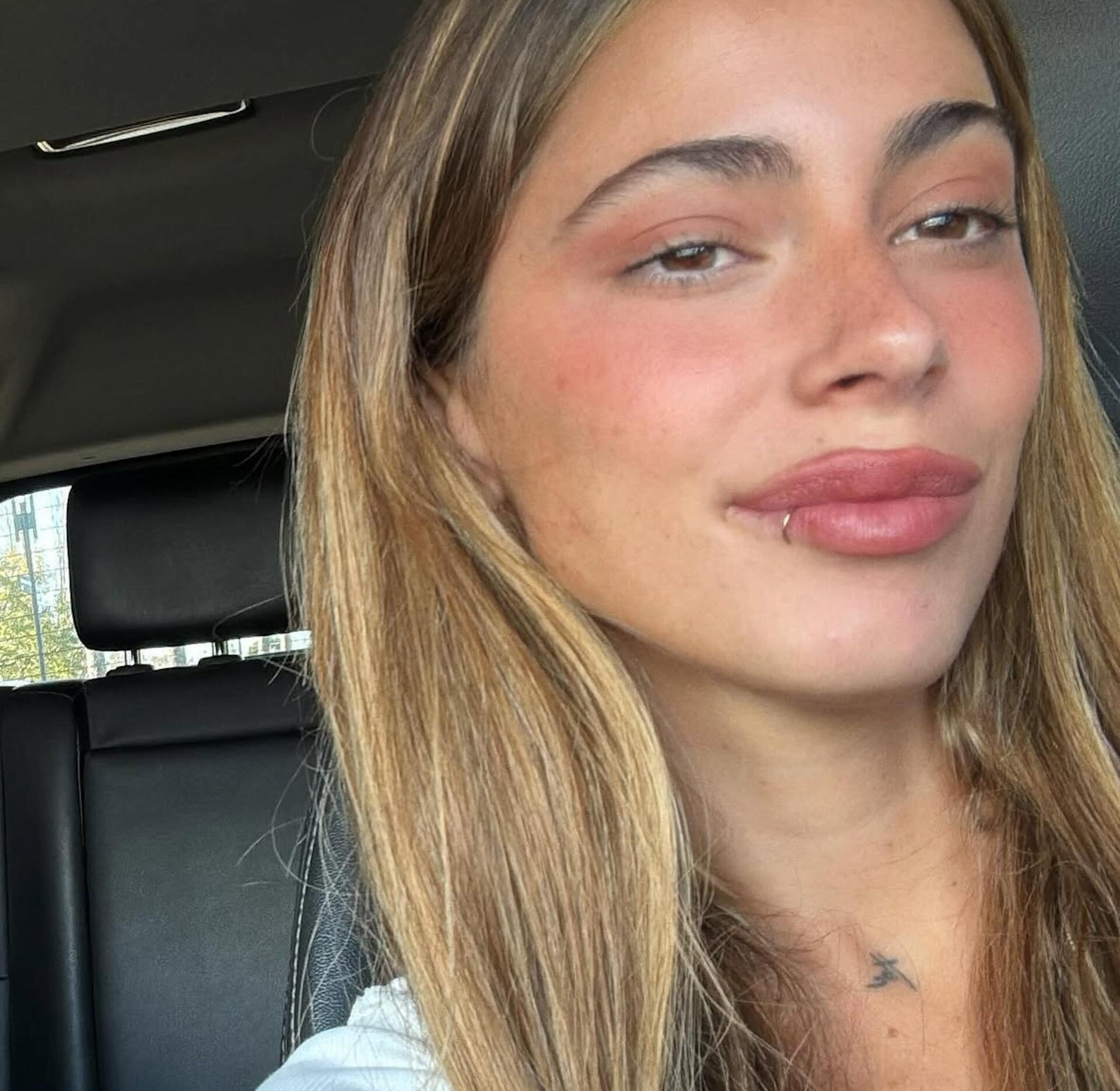 El «toasty makeup» es el maquillaje que más llevaremos este otoño. Imagen: @tinistoessel
