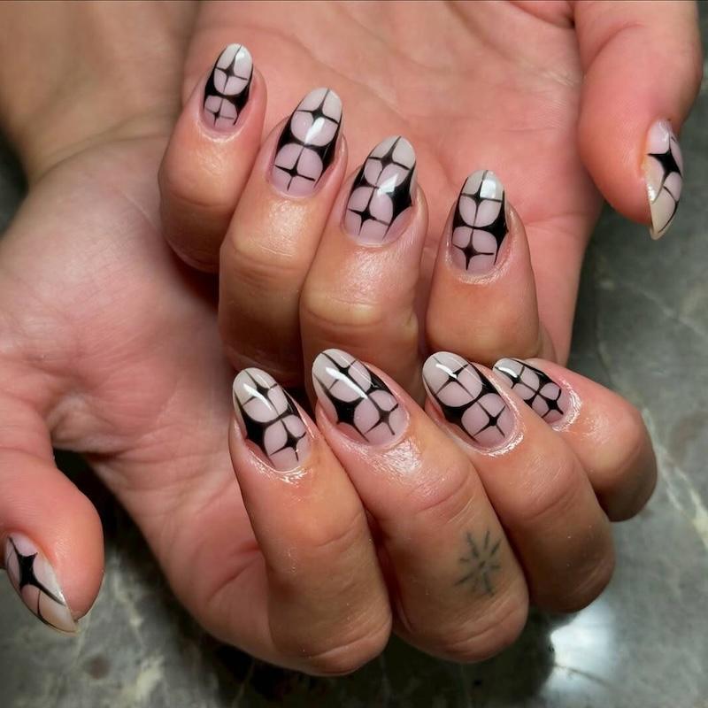 Uñas de Dua Lipa