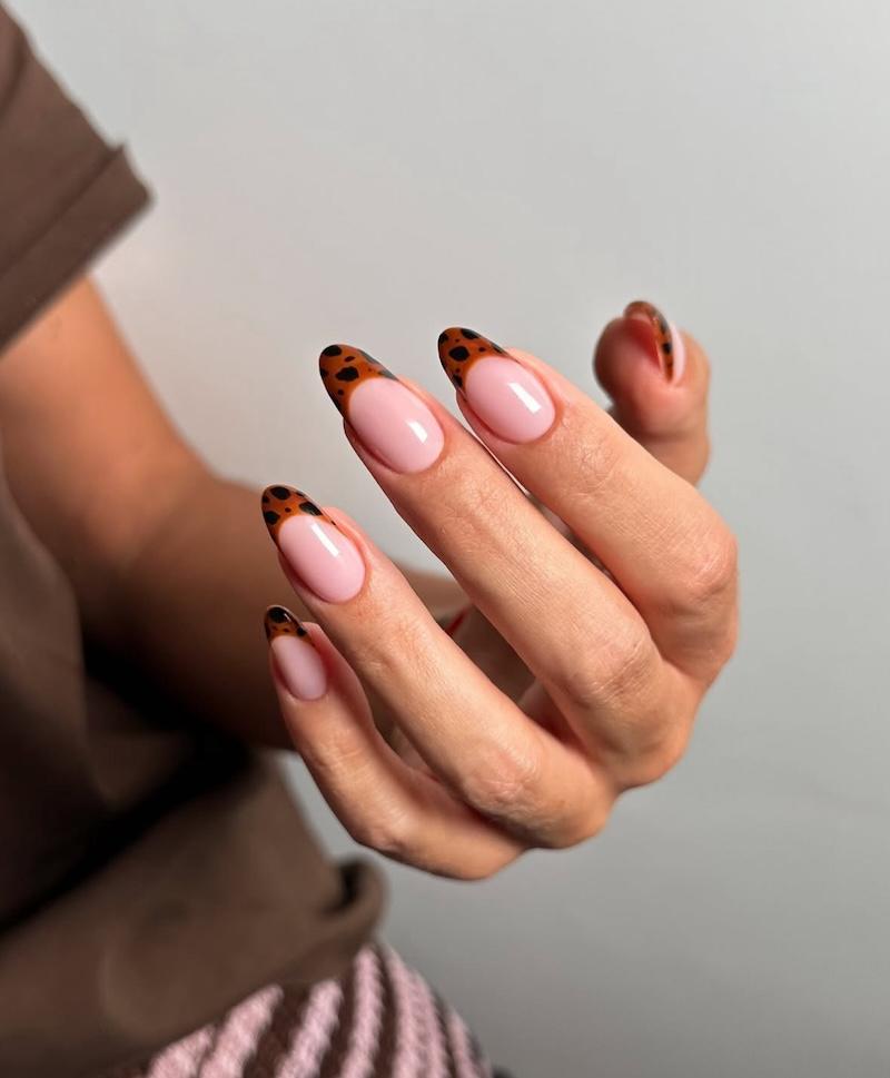 Manicura francesa con carey