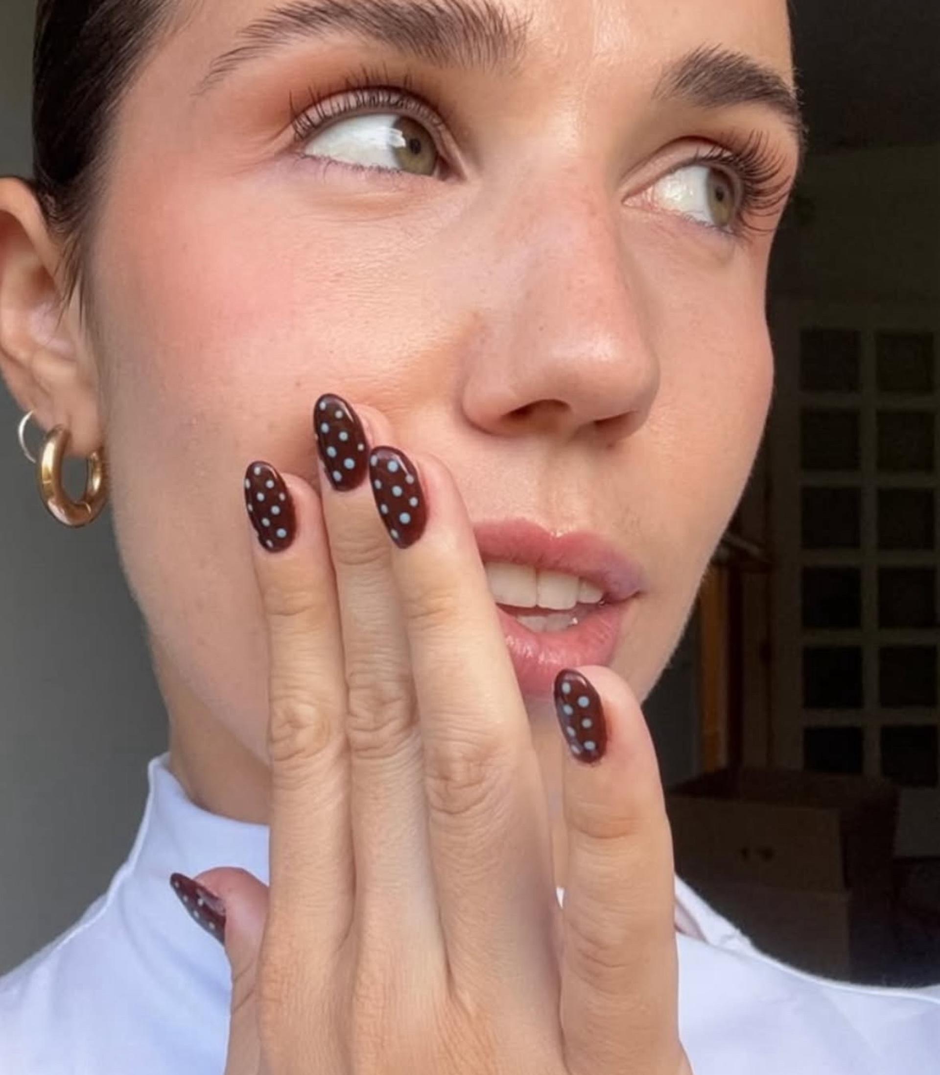 Así vamos a llevar las uñas este otoño. Imagen: @somosarpias