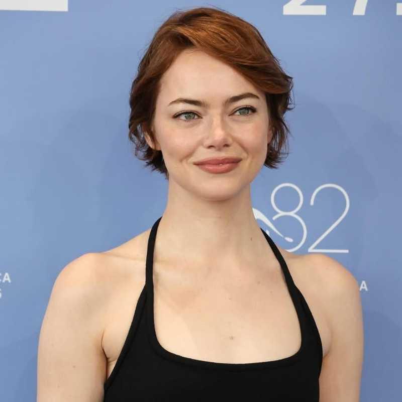 Emma Stone luciendo su corte bixie