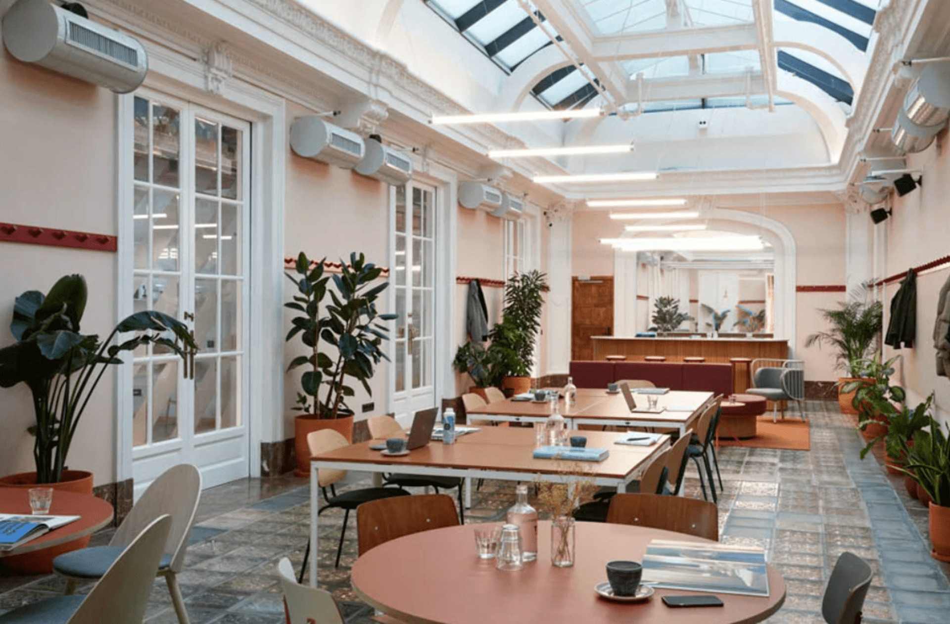 The Social Hub tiene uno de los «coworking» más especiales de la capital. Imagen: Cortesía del establecimiento.