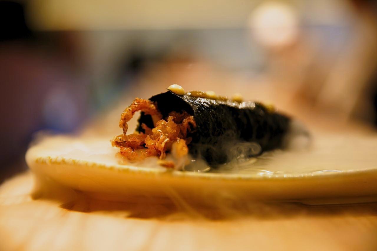 Kaito Hand Roll