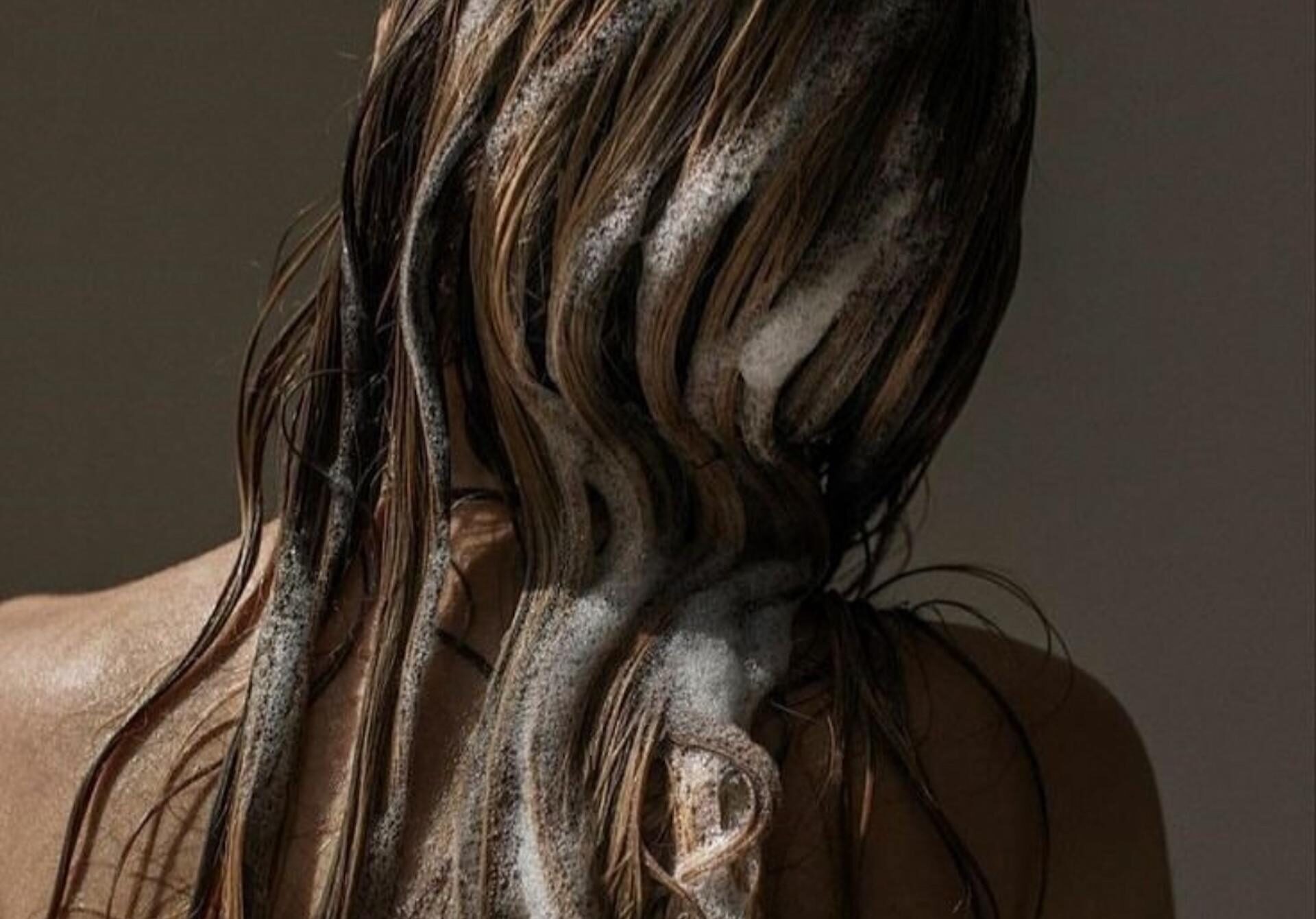 Los mejores trucos de las coreanas para conseguir melenas. Imagen: @pinklablonde.