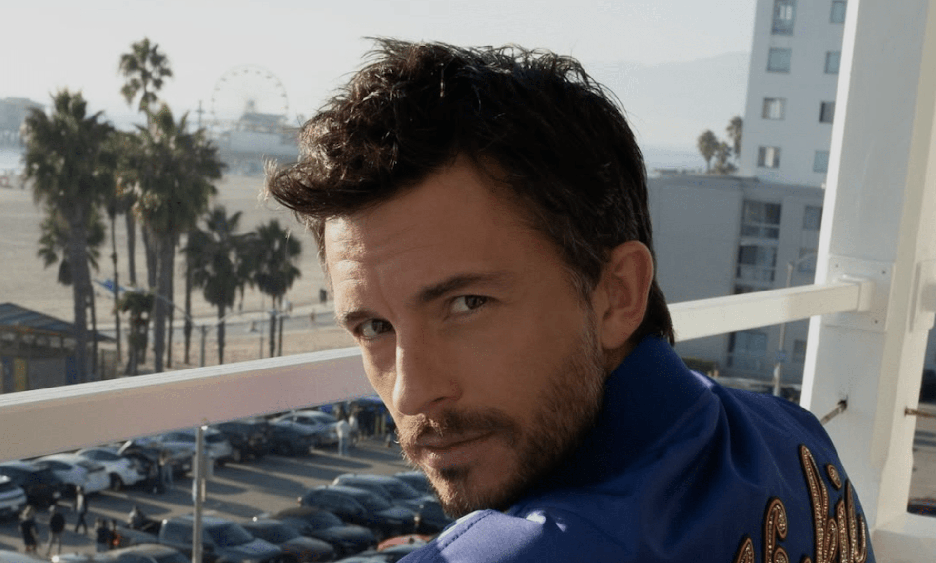 El actor Jonathan Bailey es reconocido como el hombre más sexy del mundo. Imagen: @jbayleaf
