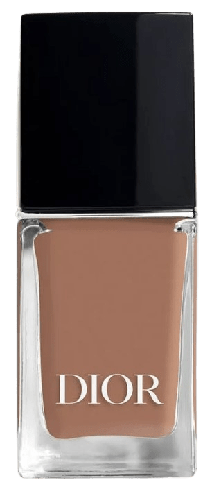 Laca de uñas marrón de Dior.