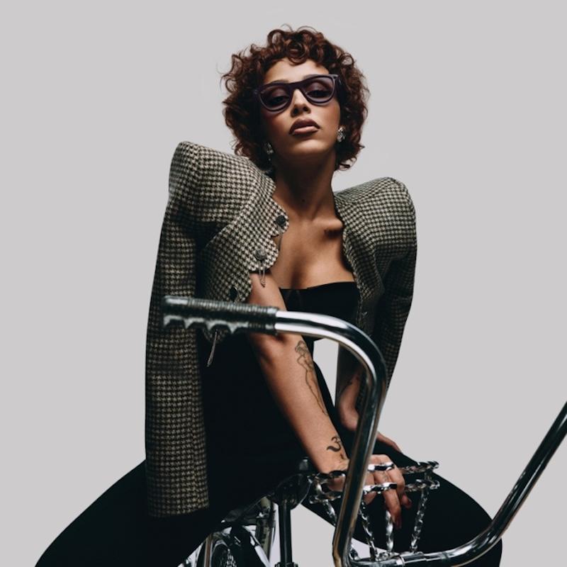 Doja Cat y Teyana Taylor protagonizan la nueva campaña de Ray-Ban Meta