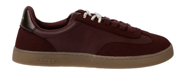 Zapatillas burdeos de Clotsy Brand.