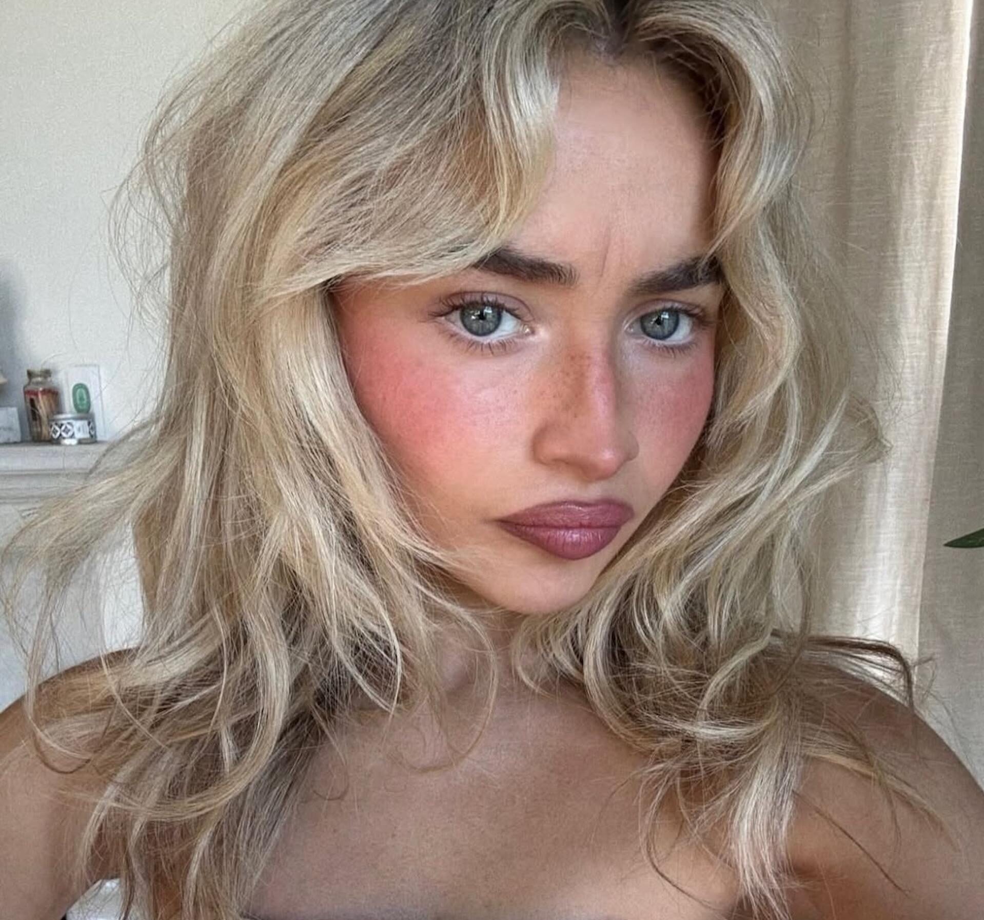 El «blush draping» es la nueva formada moda de aplicar el colorete. Imagen: @cgonzalezbeauty