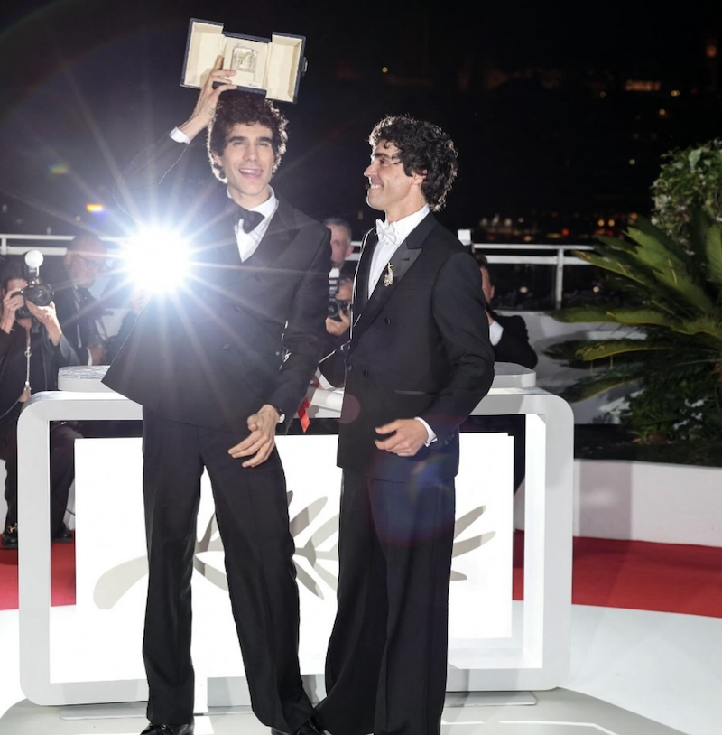 Javier Calvo y Javier Ambrossi celebran en Cannes el reconocimiento a «La bola negra», uno de los proyectos cinematográficos españoles más esperados del año