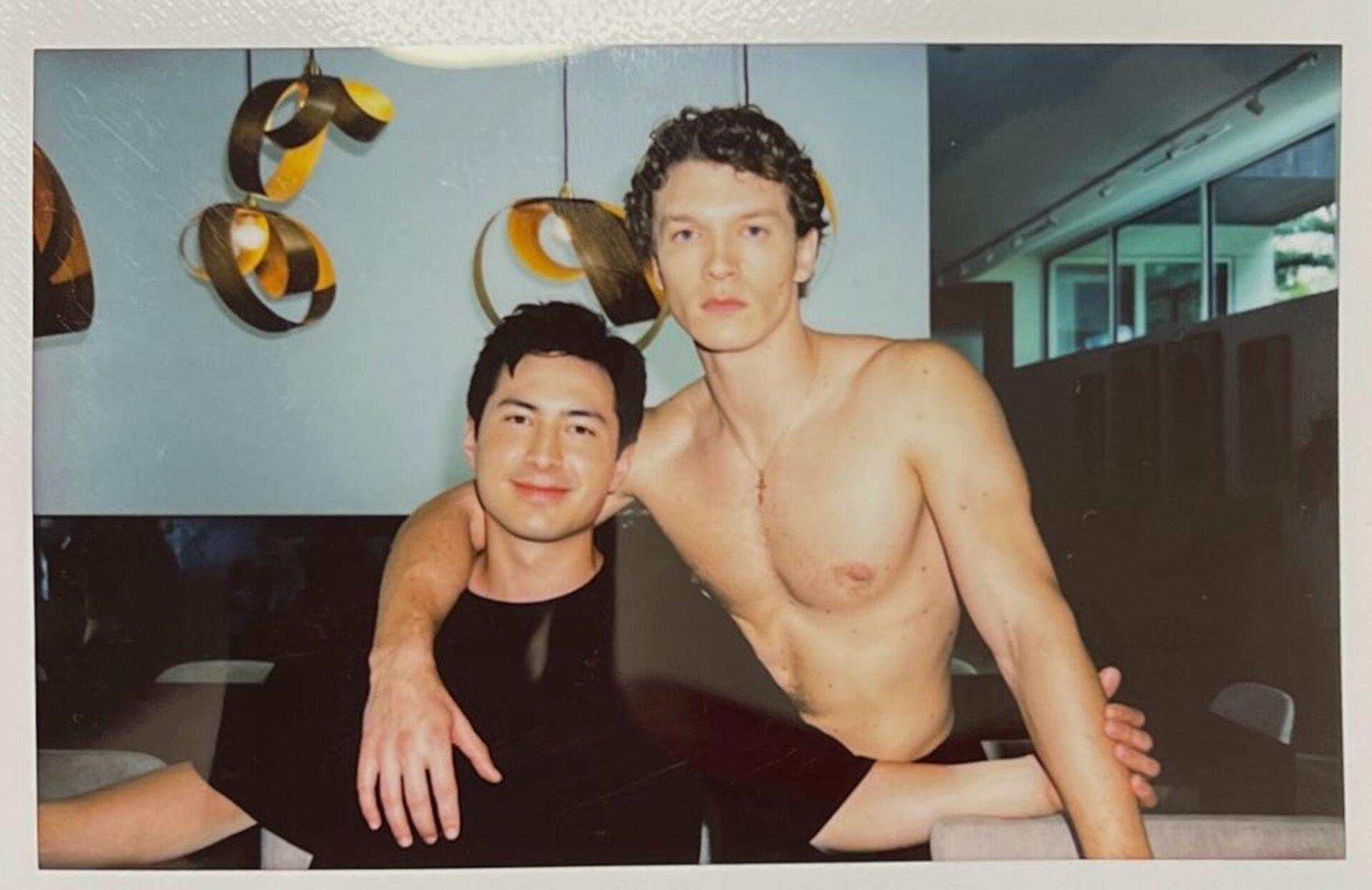 «Heated Rivalry» es el fenómeno que está revolucionando las redes. Imagen: @hudsonwilliamsofficial