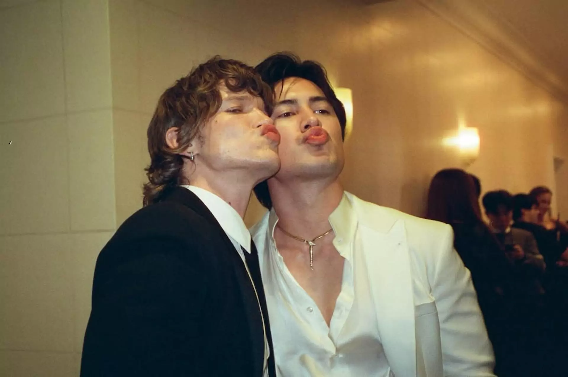 Connor Storrie y Hudson Williams protagonistas de «Heated Rivalry» Justin Stockman (2025).