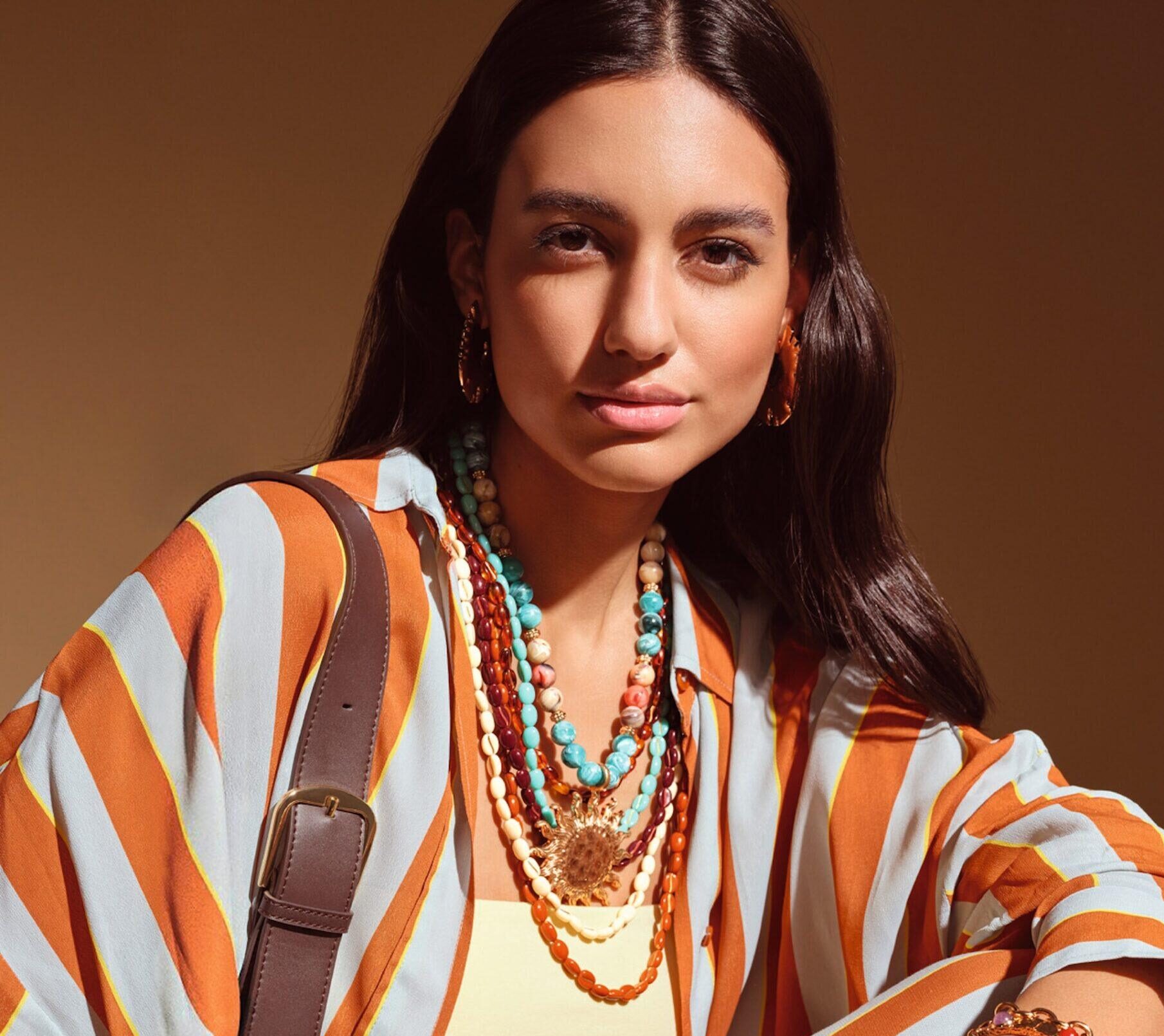 Los accesorios «handmade» serán tendencia esta temporada. Imagen: cortesía de Bijou Brigitte.