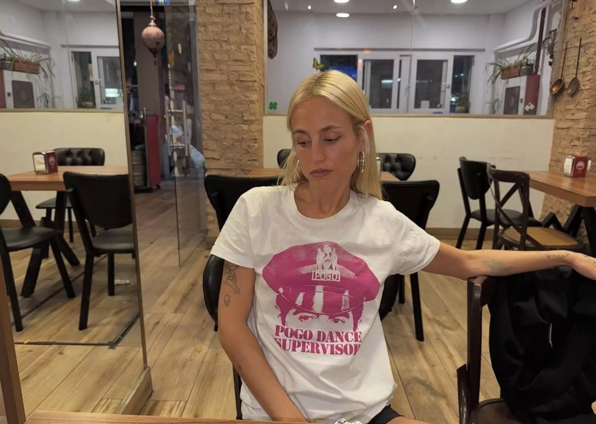 María Escarmiento es una de las referentes españolas del «hyperpop». Imagen: @mariaescarmiento