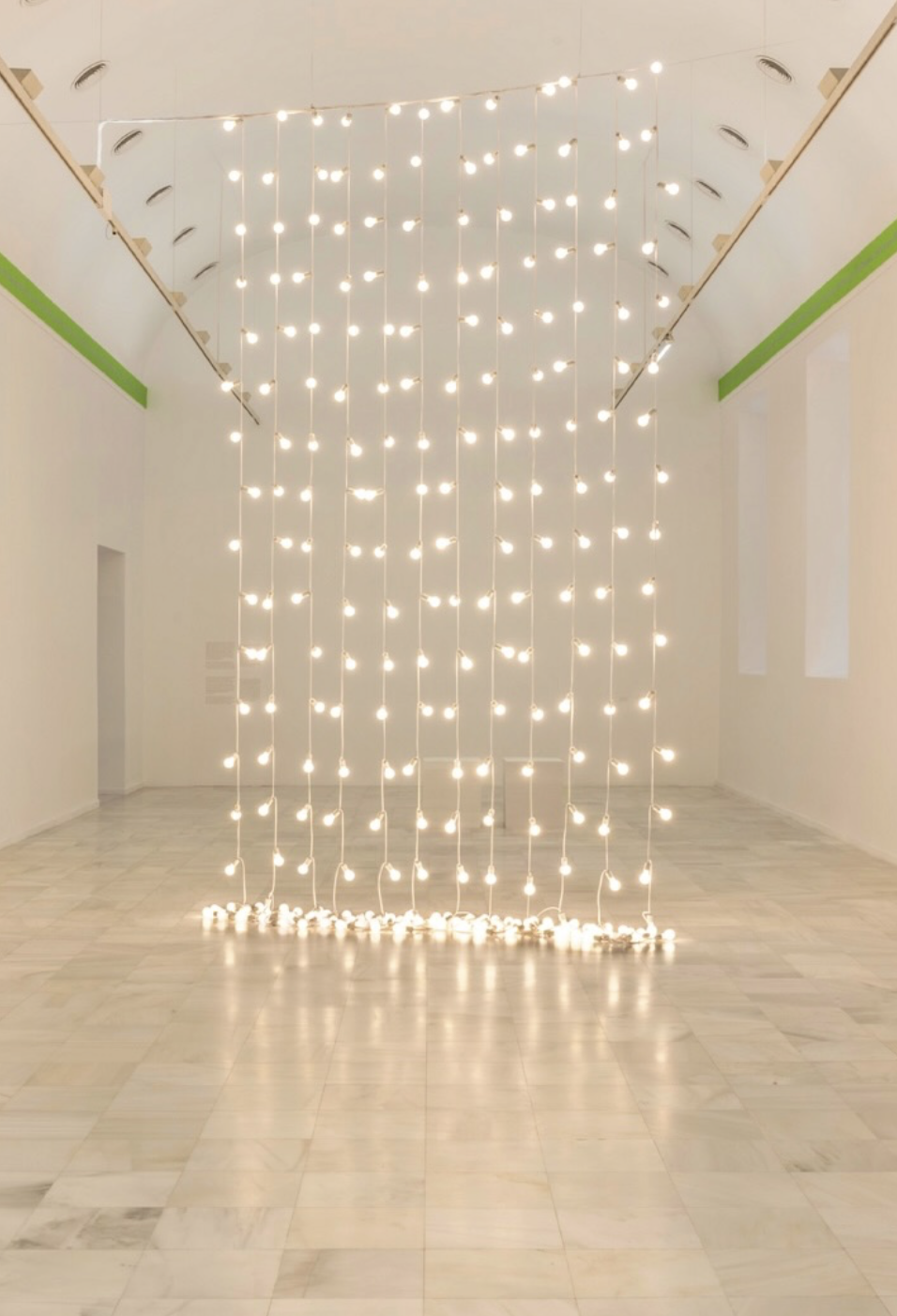 El Museo Reina Sofía presenta «Dulce Venganza», una exposición decicada al artista Felix Gonzalez - Torres. Imagen: @museoreinasofia