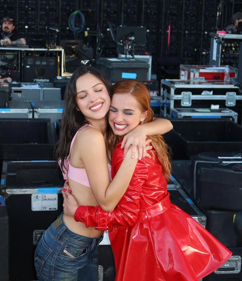 Olivia Rodrigo y Addison Rae, dos de las artistas con las que Chloe y Chenelle Delgadillo han redefinido la estética pop de la nueva generación. Imagen: @chlowandchenelle
