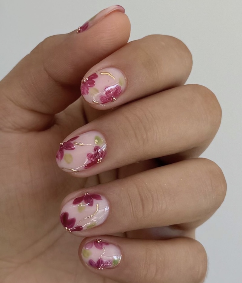 Manicura con diseños de flores, perfecta para esta primavera. Imagen: @neonailespana