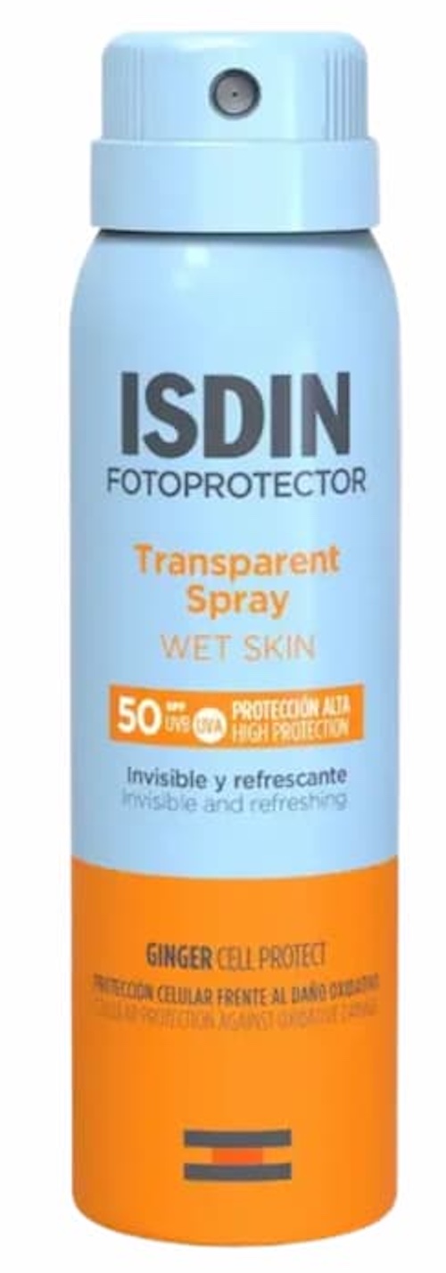 El protector solar en bruma SPF50 de ISDIN es uno de los productos imprescindibles para llevar siempre en el neceser de verano
