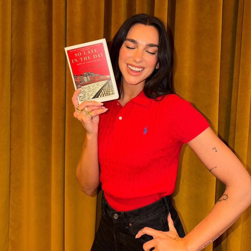 Club de lectura de Dua Lipa «Service95 Book Club».