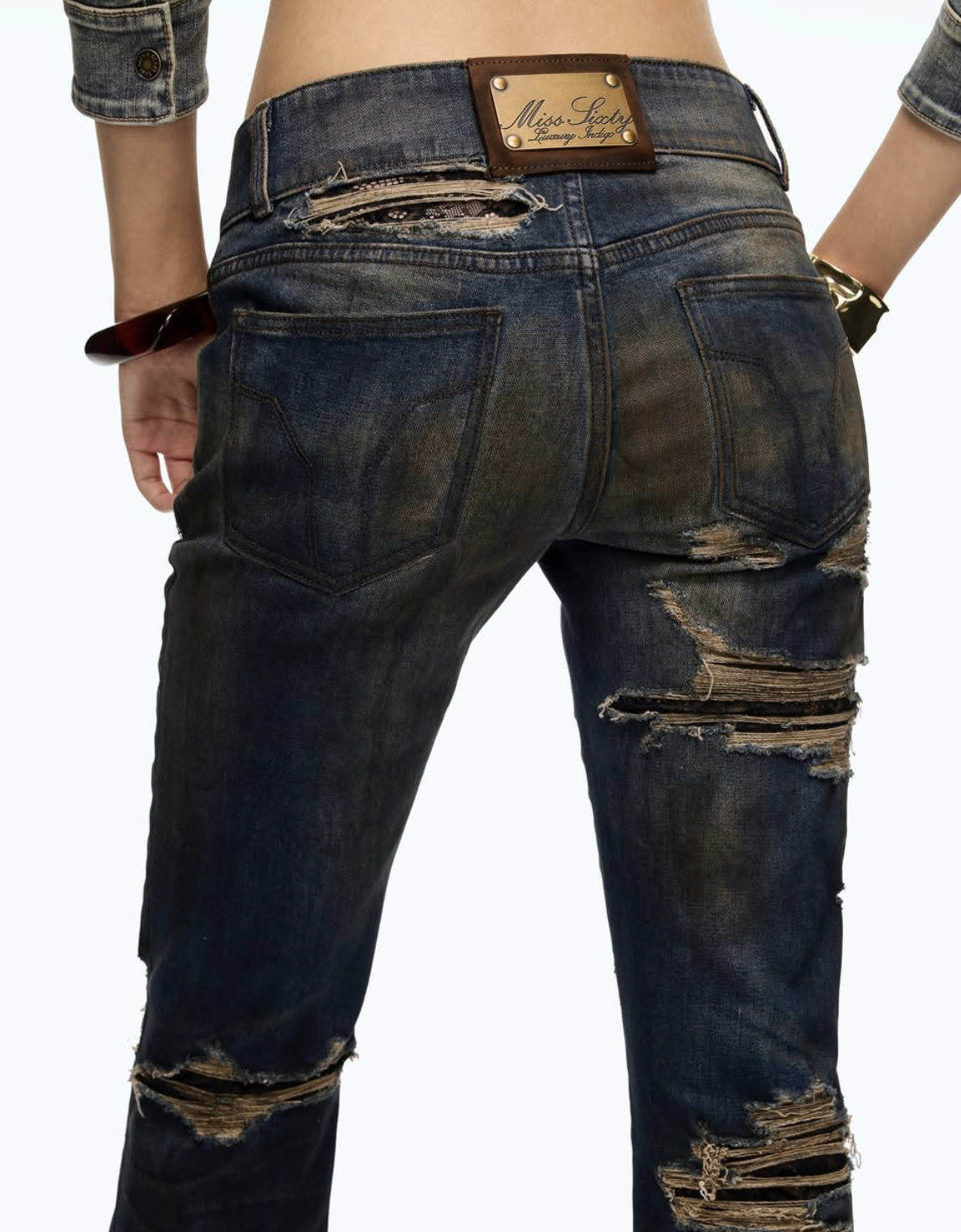 Prendas icónicas de la marca que demuestran la importancia una vez más del denim. Imagen: @misssixty