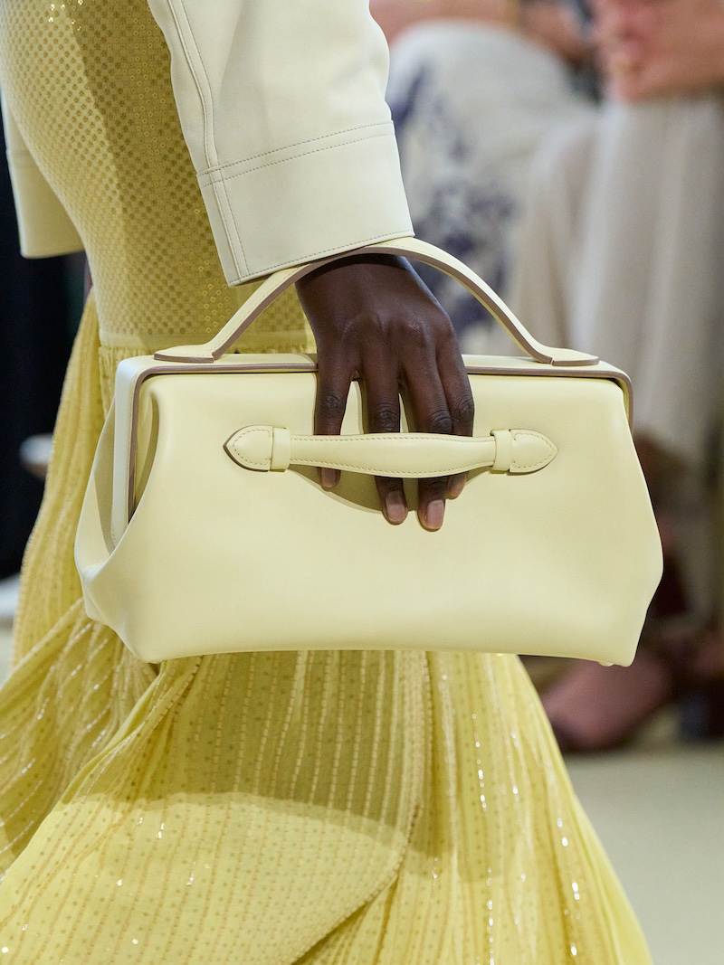 Detalle de uno de los bolsos de la colección Hermès Otoño-Invierno 2026-2027 en tonos mantequilla. Imagen: Salvatore Dragone / Hermès
