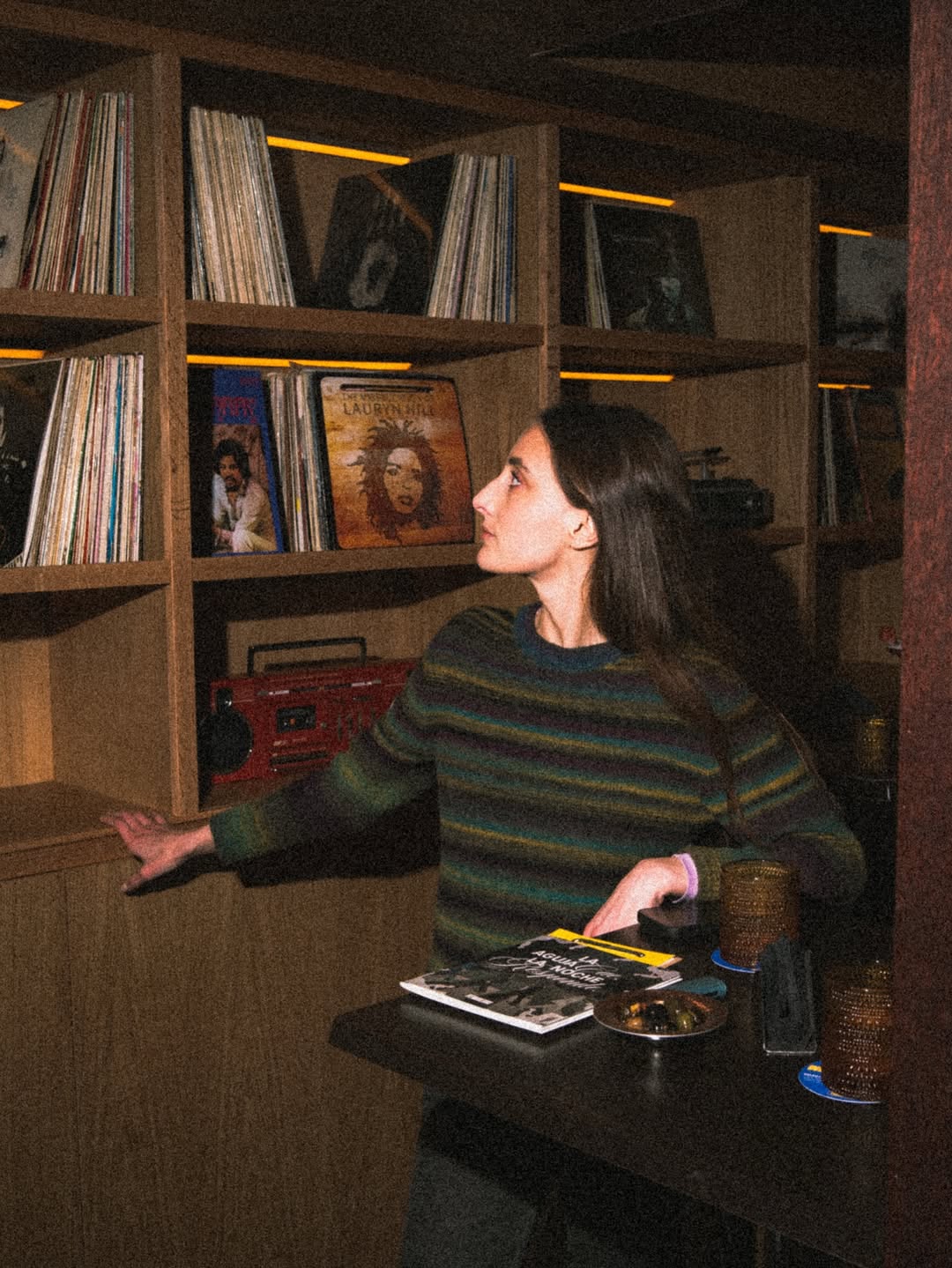 Fenómeno, el hi-fi bar madrileño inspirado en los jazz kissa japoneses, combina vinilos, diseño y sistemas de sonido de alta fidelidad. Imagen: Instagram de @fenomenomadrid