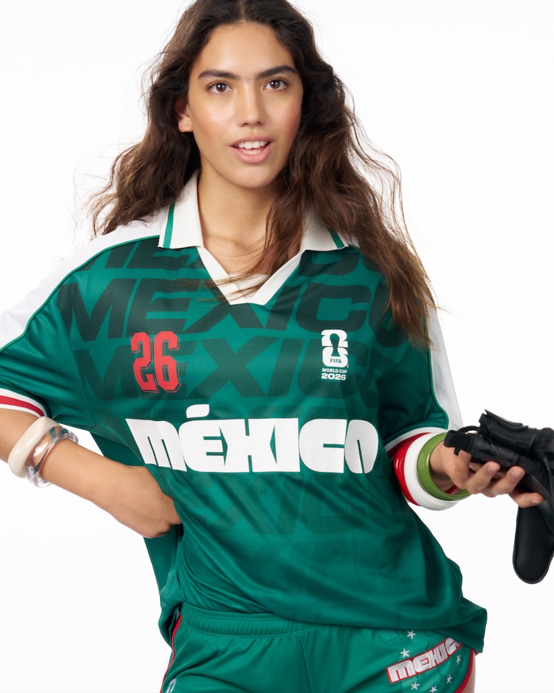 Camiseta inspirada en la selección de México de la colección cápsula de BERSHKA para la Copa Mundial de la FIFA 2026™.