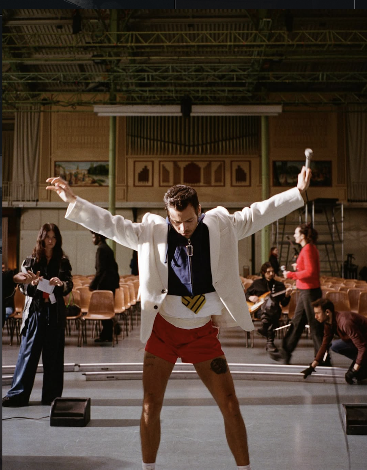 Harry Styles ha convertido cada lanzamiento en una experiencia cultural donde música, estética y comunidad avanzan de la mano. Imagen: @harrystyles