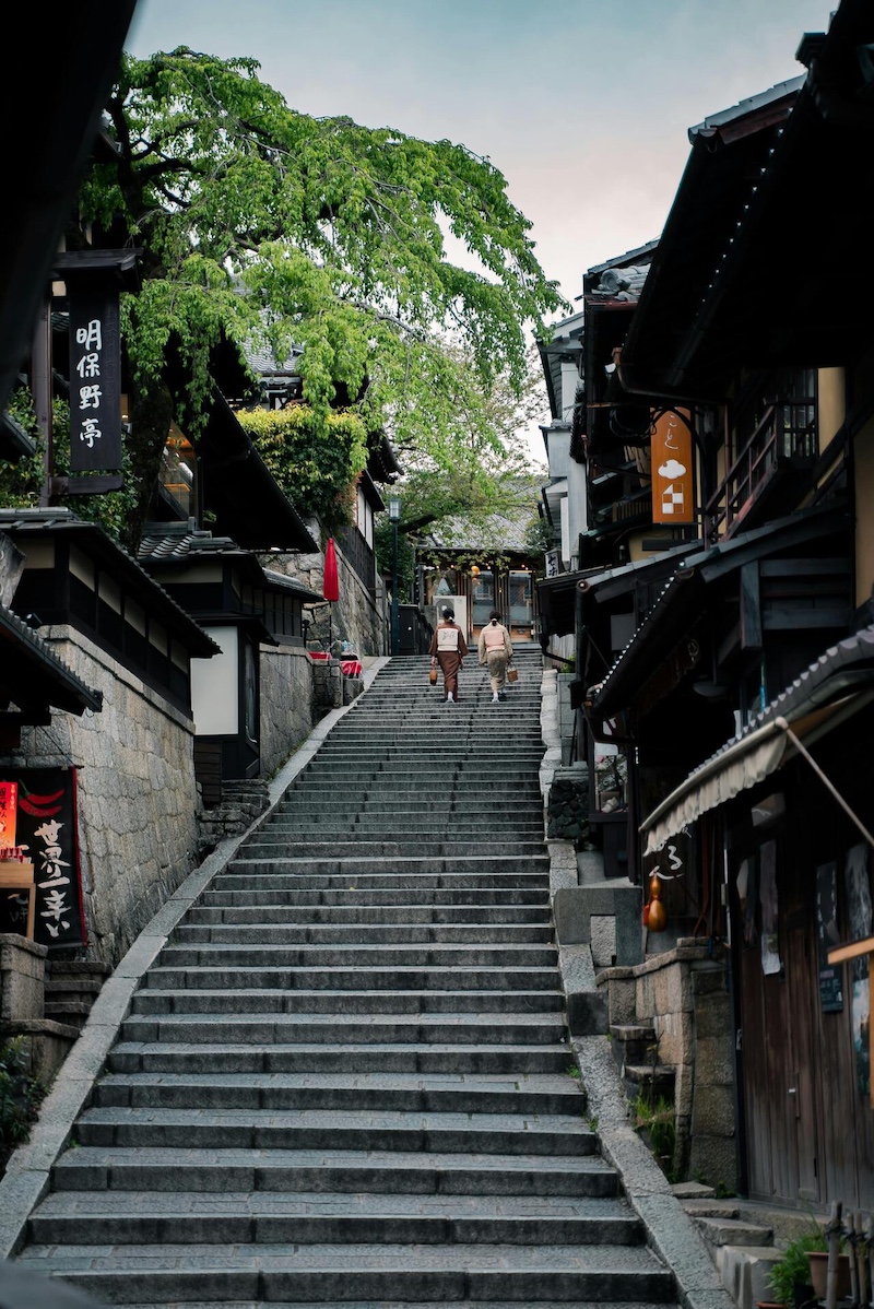 Japón se ha convertido en uno de los viajes antes de los 40 imprescindibles para quienes buscan aventura, cultura y seguridad