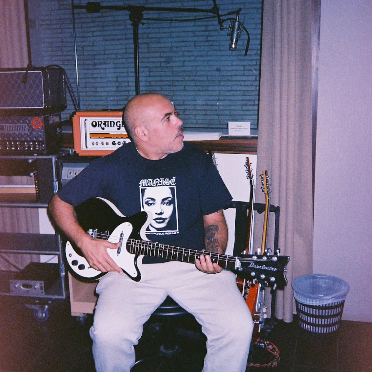I-Ace, miembro de Agorazein y cofundador de Antifan junto a Jerv.AGZ, durante una sesión de estudio. Imagen: @antifanclub