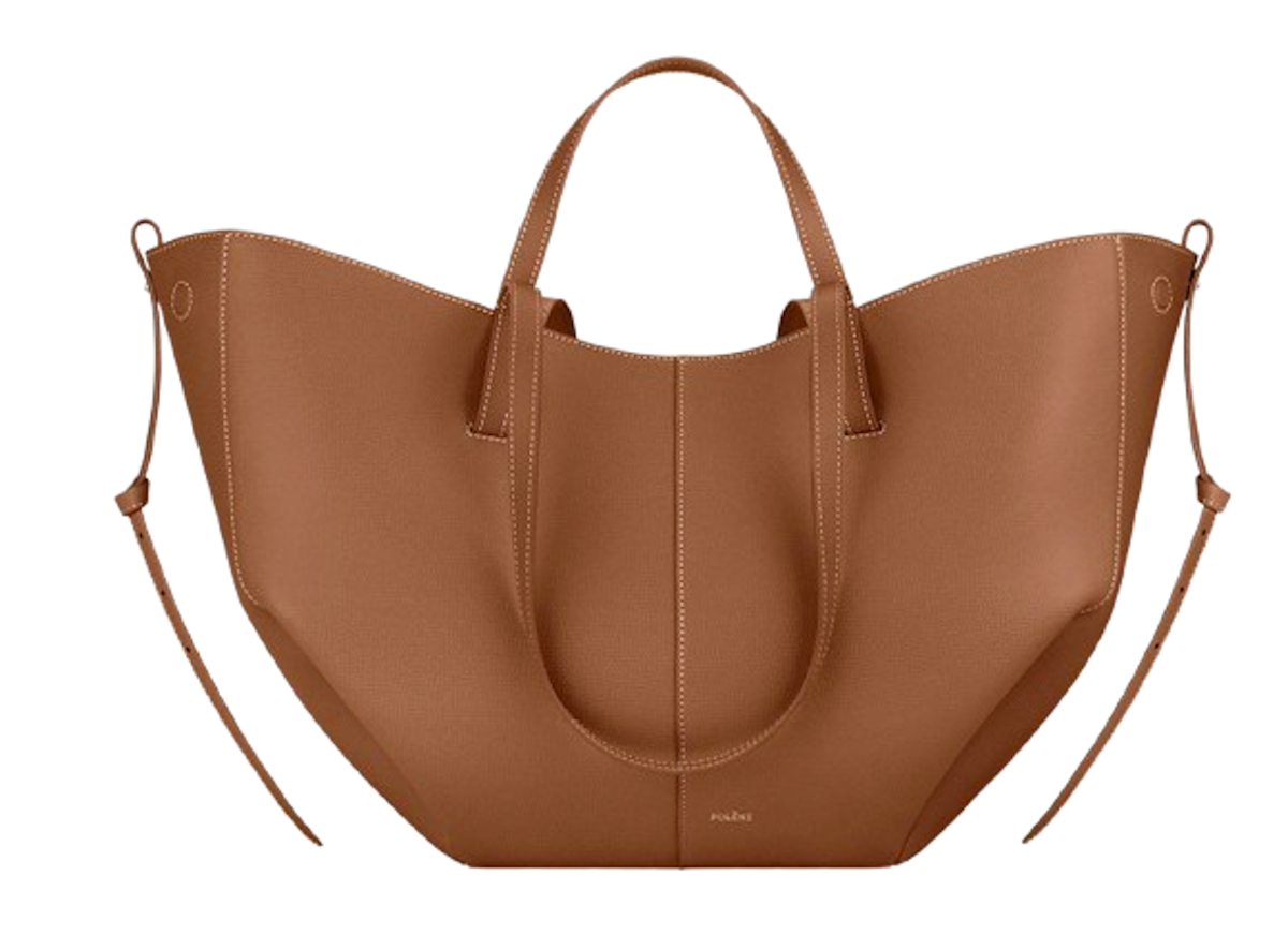 Modelo «Cyme» de Polène en color camel, uno de los mejores bolsos de trabajo perfectos para la vuelta a la oficina