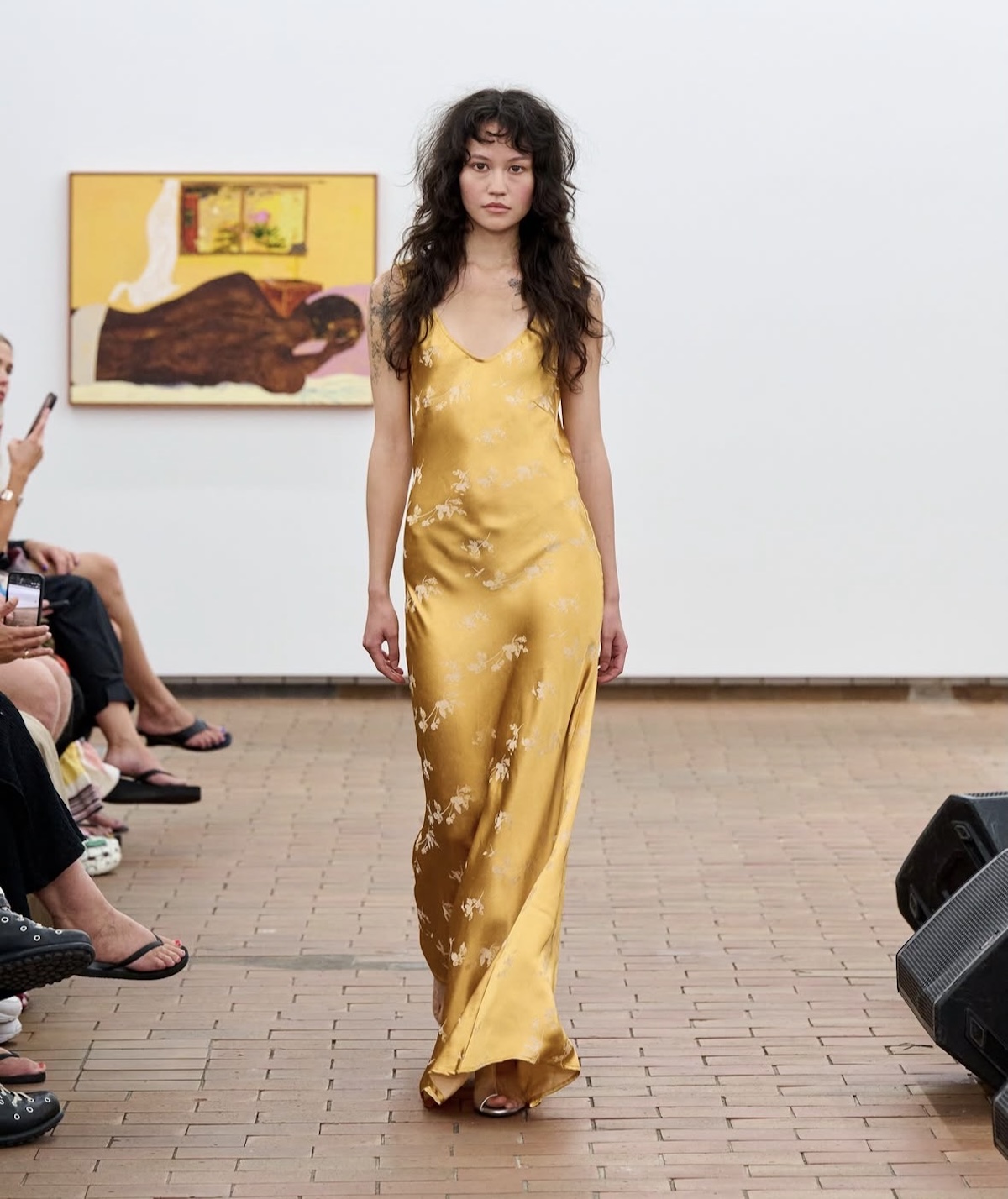Vestido lencero de la colección de Baum und Pferdgarten SS27. Imagen: @cphfw