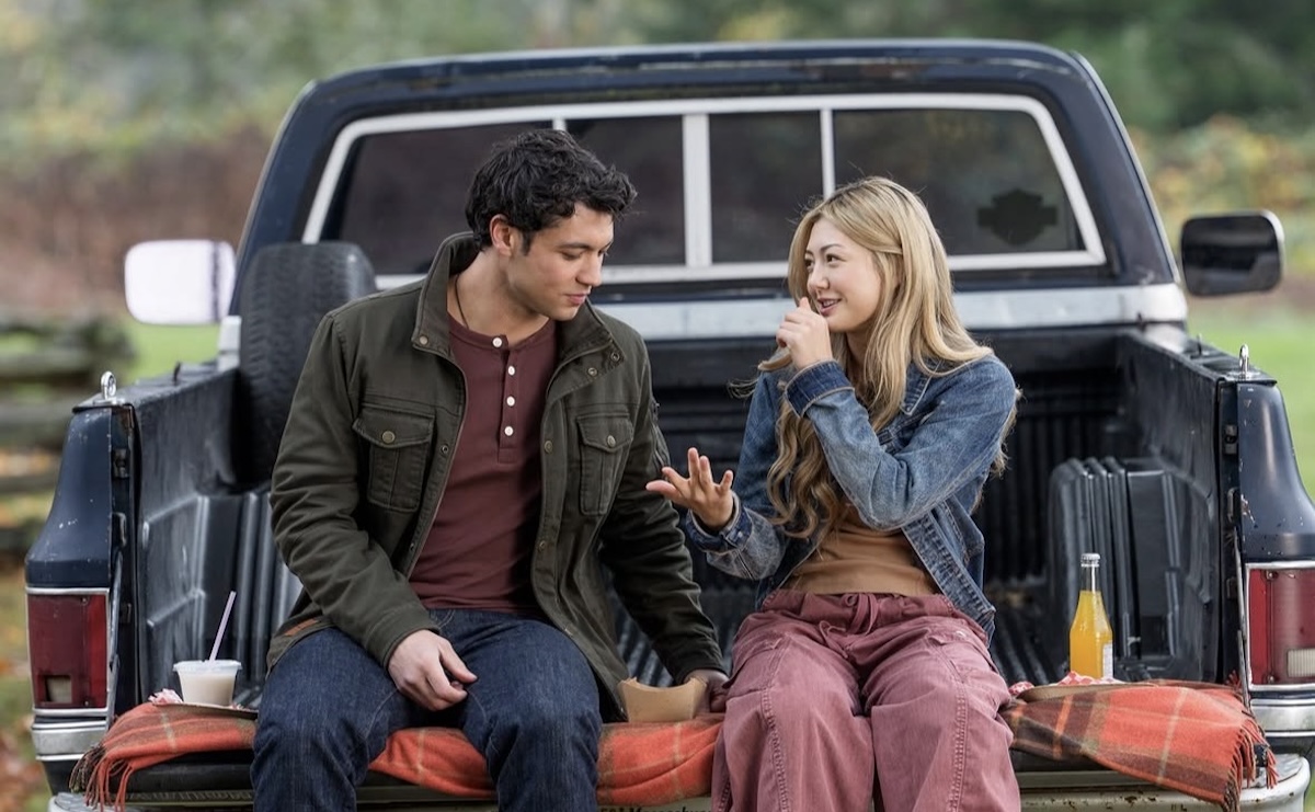 Cam Dillinger y Teagan Tao en la serie. Imagen: cortesía de Netflix