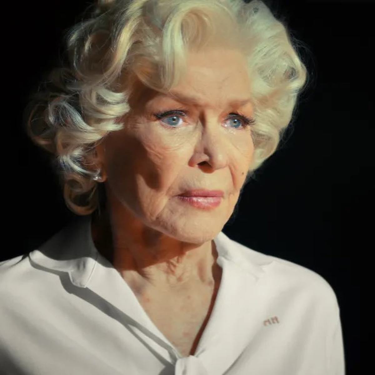 Ellen Burstyn caracterizada como una Marilyn Monroe de edad avanzada para el cortometraje «Flesh Impact», dirigido por Maggie Gyllenhaal