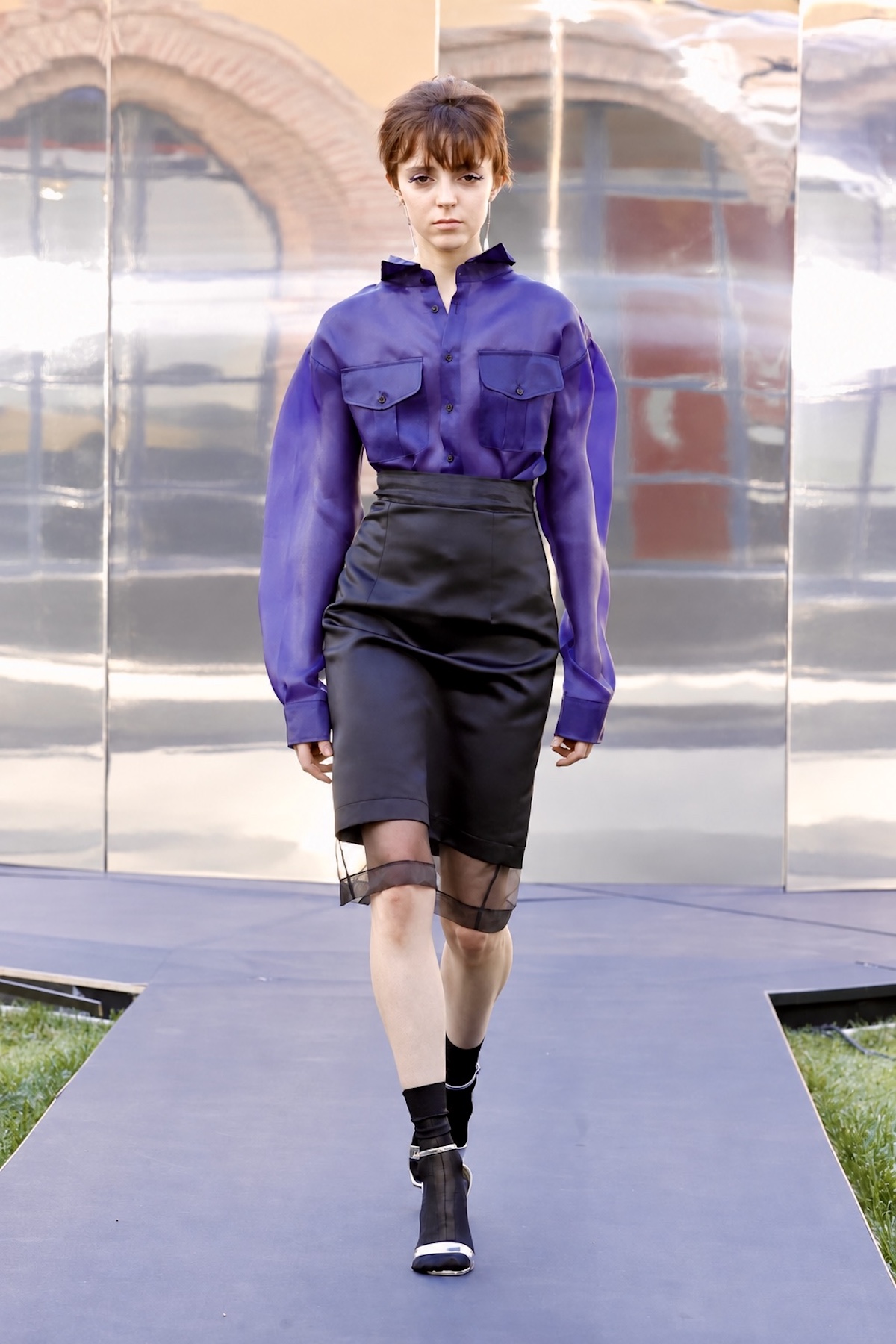 El violeta se incorpora a la nueva paleta cromática de ACROMATYX en «UNTITLED»