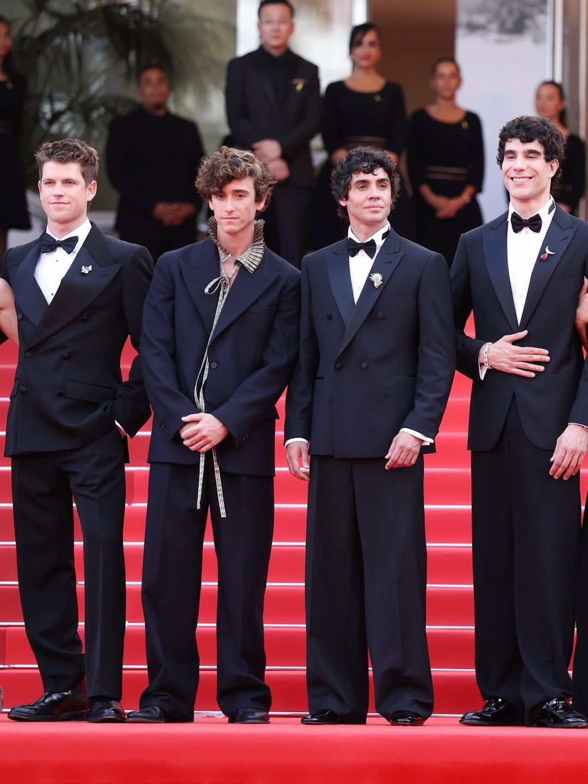 Los Javis, Guitarricadelafuente y Miguel Bernardeu en la alfombra roja. Imagen: @guitarricadelafuente