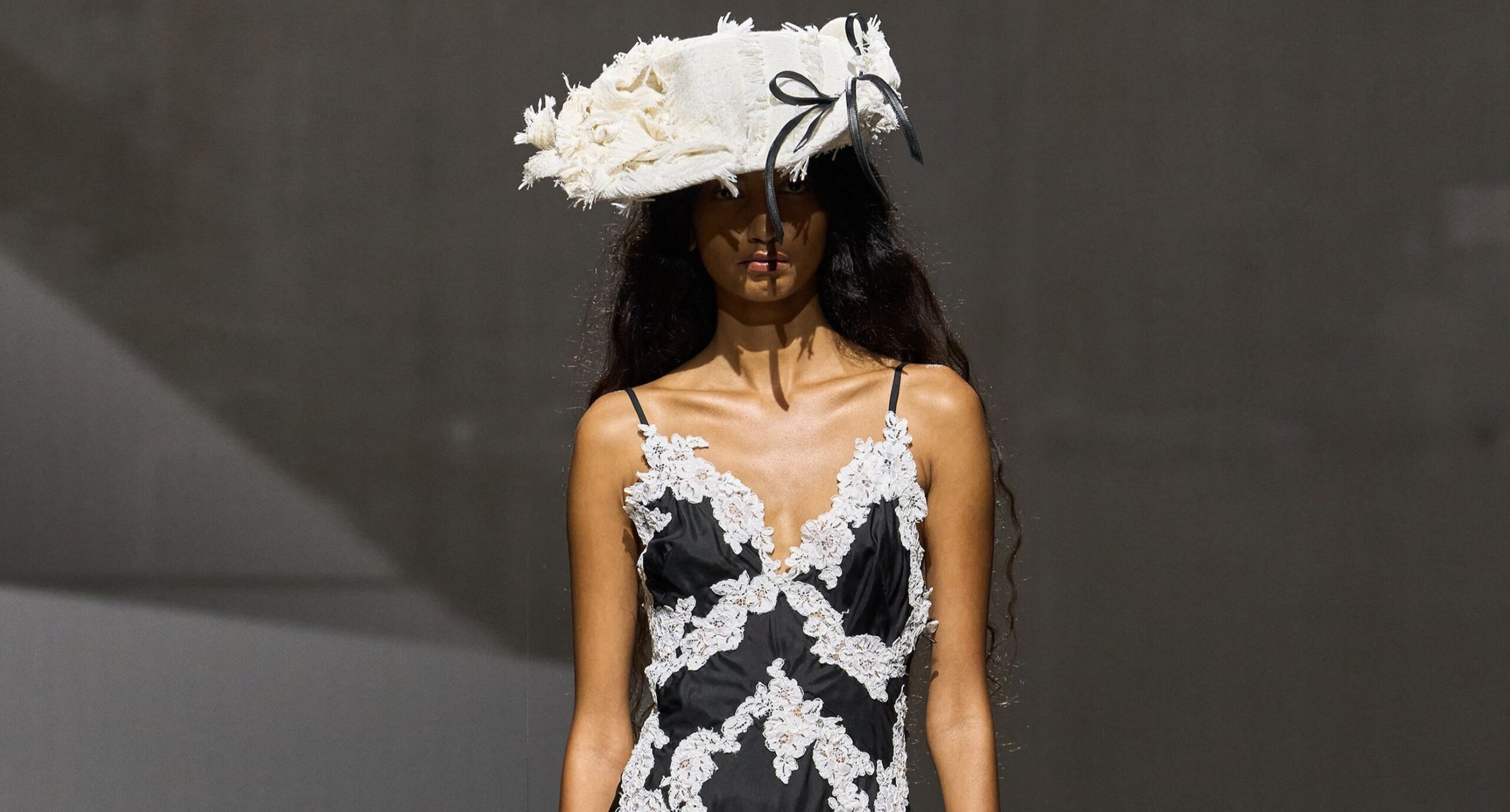 Petra Fagerström presenta «Swedish Summer», su colección Primavera-Verano 2027 durante London Fashion Week. Imagen: @petrafagerstrom