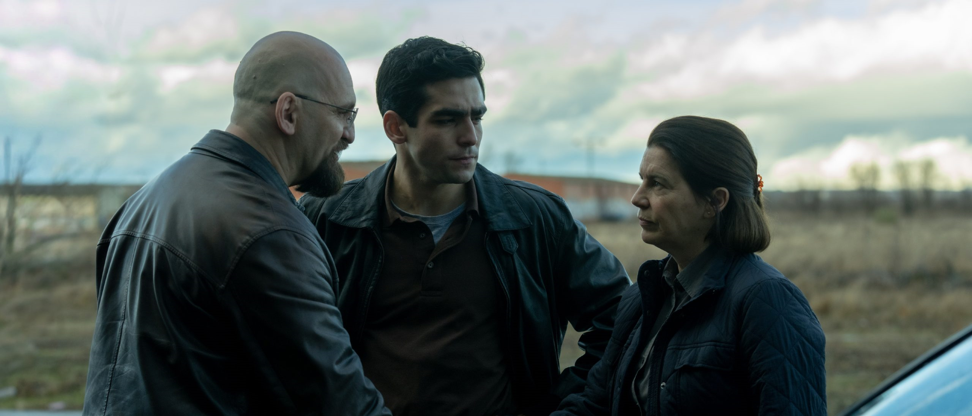 «El Castillo», la nueva serie Original Movistar Plus, protagonizada por Raúl Arévalo, Valentina Vidal, Omar Ayuso y Laia Marull. Imagen: cortesía de Movistar Plus+