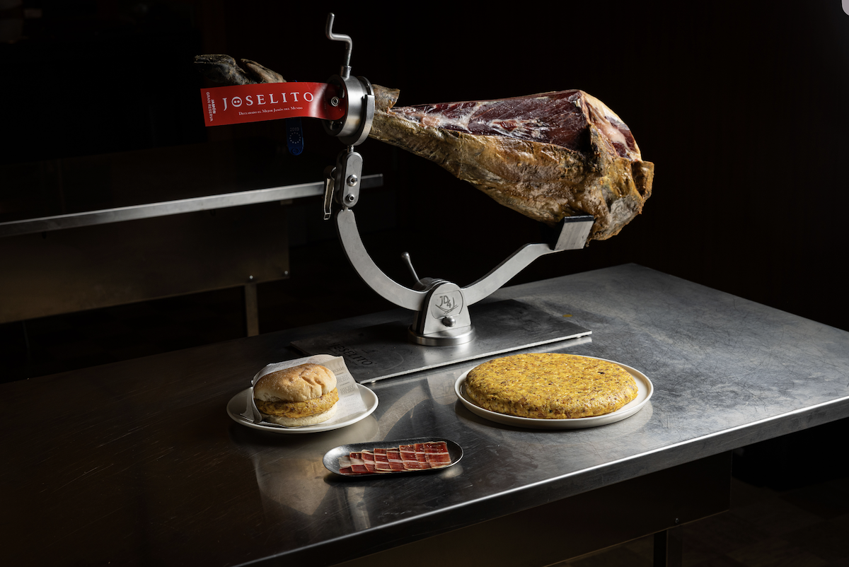Tortilla «La Monumental» de La Martinuca y Joselito