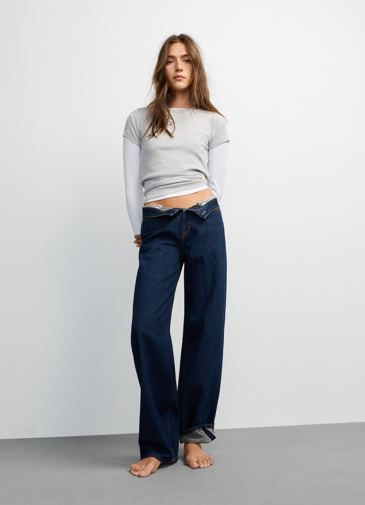 Imagen de uno de los estilismos de la colección «Italian Selvedge» de Pepe Jeans, uno de los lanzamientos destacados del otoño.