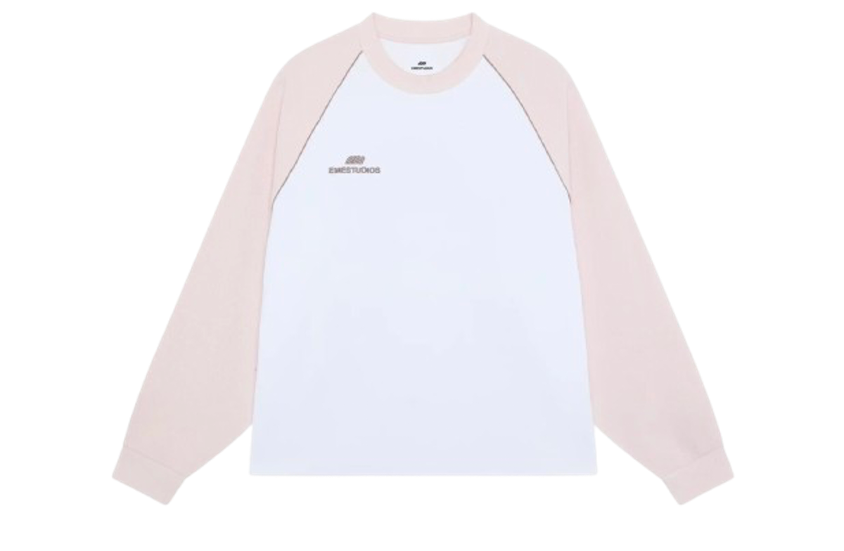 Camiseta estilo béisbol modelo «Hanbal Sugar Waffle» en blanco y rosa palo de EME Studios. Precio: 59€