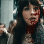 Dakota Johnson en «Verity. La sombra de un engaño» la adaptación de la novela de Colleen Hoover. Thriller psicológico que protagoniza junto a Anne Hathaway y que se estrena en cines este octubre