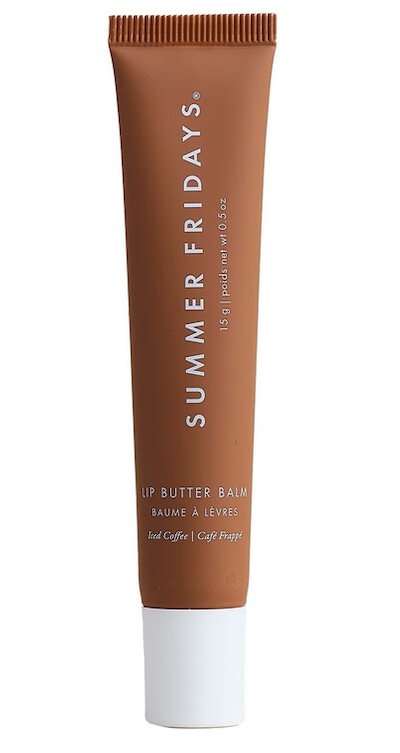 Lip Butter Balm Iced Coffee, de Summer Fridays, aporta hidratación, color y un acabado brillante a los labios. Precio: 27 €