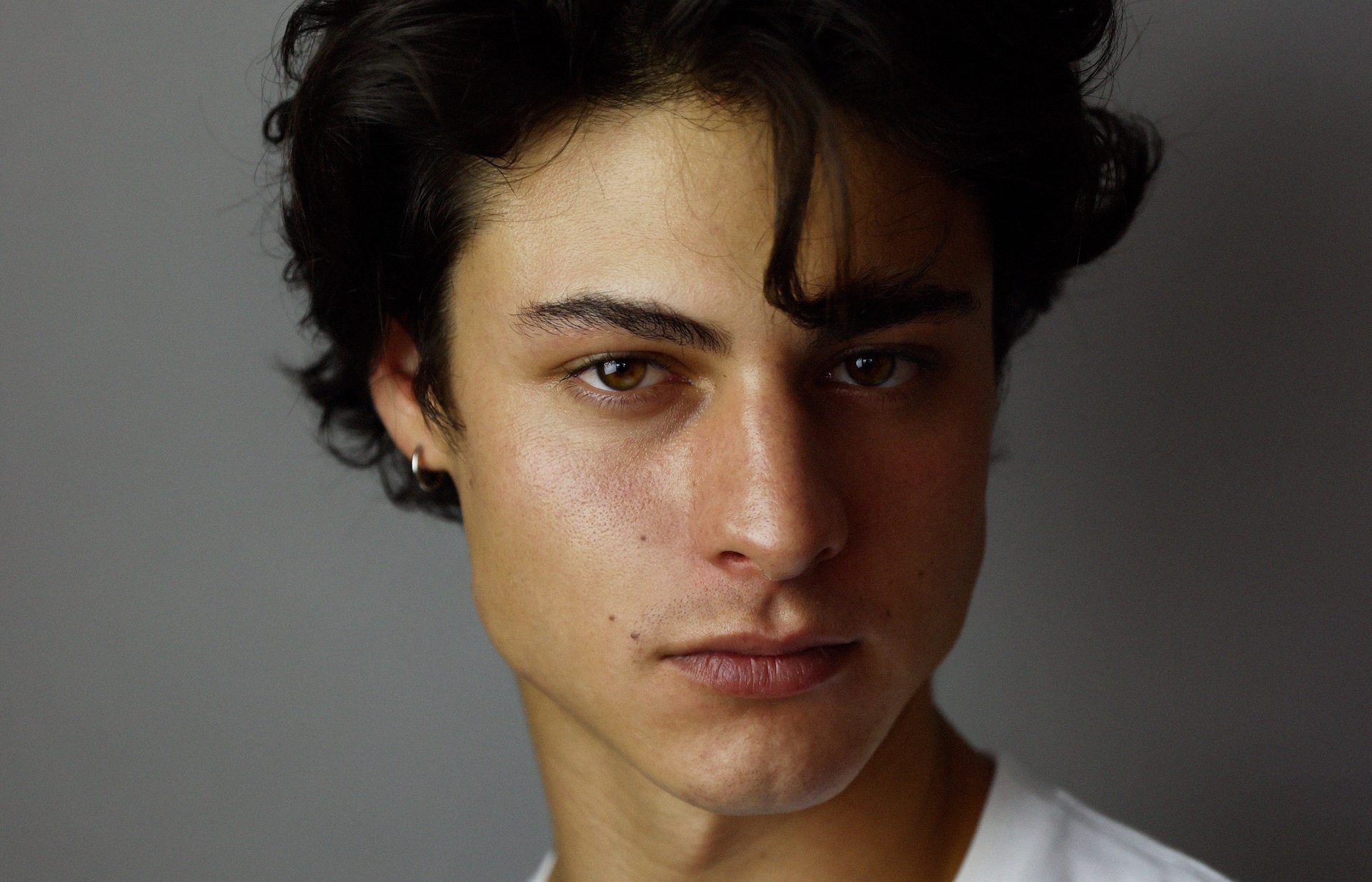 Milo Quifes, protagonista de «La bola negra», la nueva película de Javier Calvo y Javier Ambrossi. Imagen: Jesús Isnard