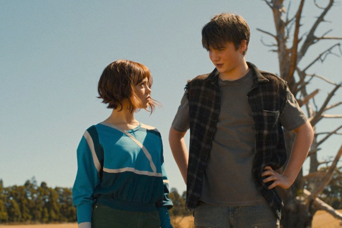 Aran Murphy como Rick en «Klara y el sol», película de ciencia ficción protagonizada por Jenna Ortega, Amy Adams y Mia Tharia