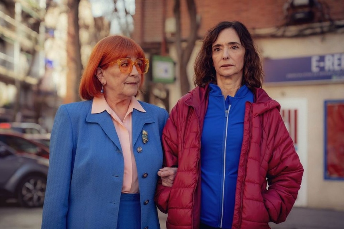  Carmen Maura (izquierda) y Ana Torrent (derecha) en una escena de la serie española «Furia»
